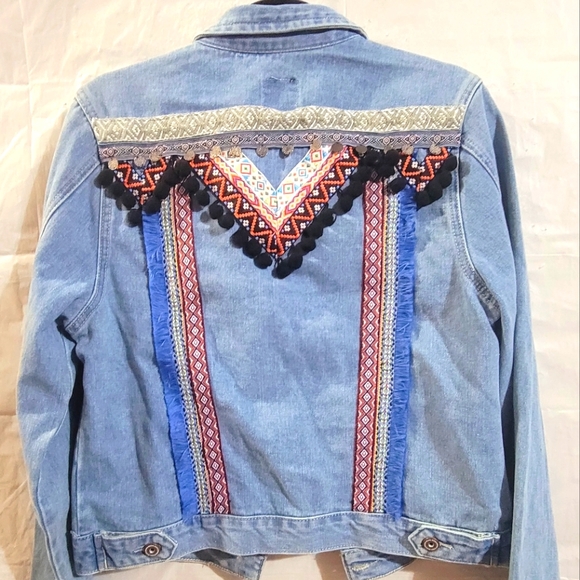 NWOT Embroidered Bohemian Decorated Fringe Denim Jean Jacket - Picture 1 of 6
